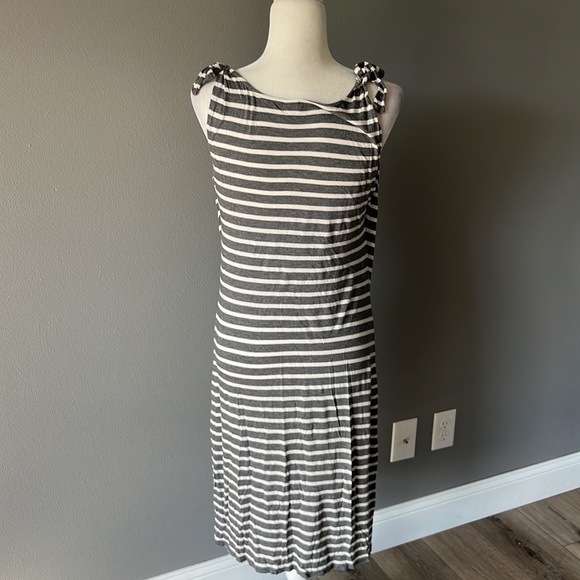 Peruvian Connection Striped Gray Dress with Tie Sleeve Detail - Picture 8 of 12